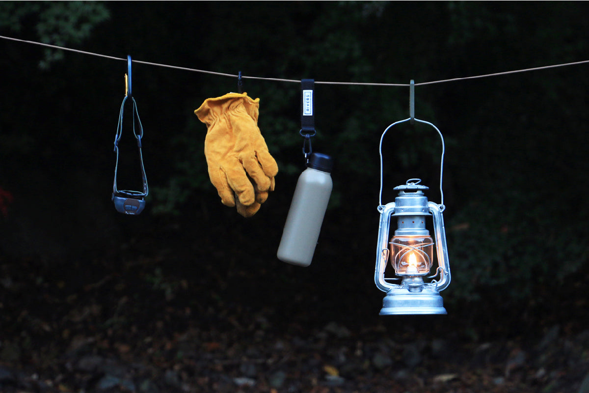 Rivers STEM Vacuum Flask shown in use, demonstrating lightweight design